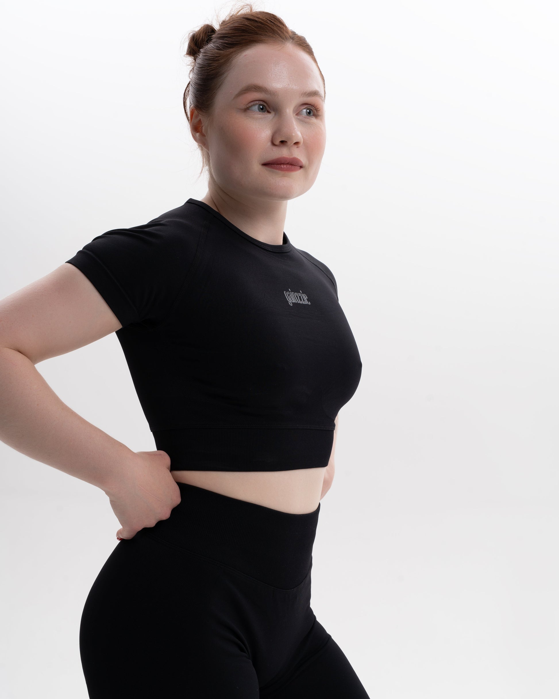 Nera - Cropped Sports T-shirt