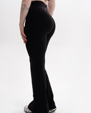 Nera - Flared Leggings